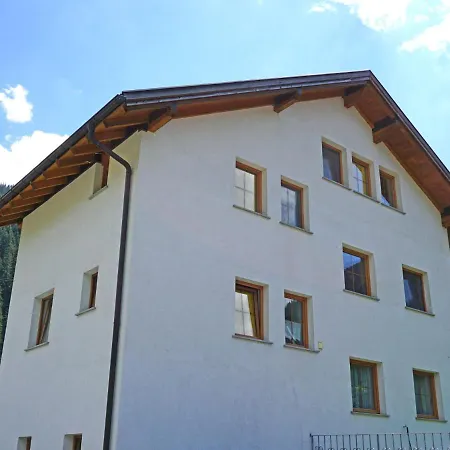 Christina Pettneu am Arlberg
