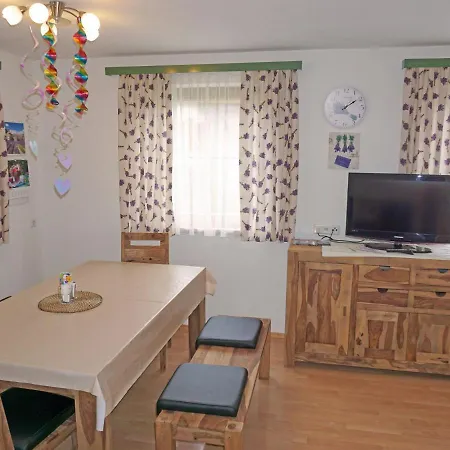 Christina Apartment *
